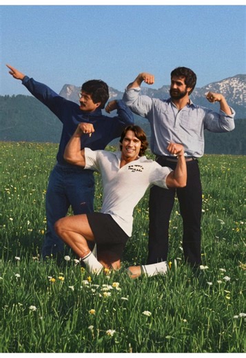 3 Legends 1 Frame 👑 A legendary moment captured in 1979 in the Austrian Alps. Arnold Schwarzenegger, Mike Mentzer, and Jusup Wilkosz. #GoldenEra #ArnoldSchwarzenegger #MikeMentzer #JusupWilkosz #BodybuildingHistory