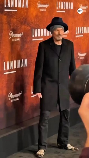 Billy Bob Thornton Arrives in Style at Landman Season 2 Premiere 🤠✨ | NYC Red Carpet Billy Bob Thornton turned heads at the Landman Season 2 premiere in New York City! 🎬✨ The actor showed off his signature charm and cool style on the red carpet as fans celebrated the return of the hit drama series. 🎥 Event: Landman Season 2 Premiere – NYC 💫 Star: Billy Bob Thornton 📸 Source: Getty Like, comment & subscribe for more celebrity highlights and red carpet moments! #BillyBobThornton #Landman #Lan