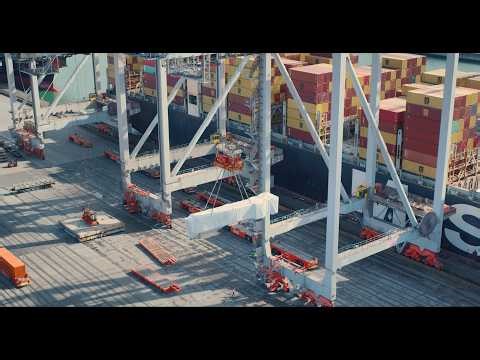 MSC Project Cargo: 8 passenger bridges discharged in Rotterdam I MSC