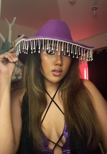 Nico Robin Cosplay in Cowboy Hat Ideas