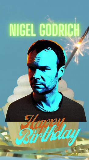 Nigel Godrich: The Art of Soundscaping | Happy Birthday Nigel Godrich, the mastermind behind Radiohead’s sound, is a prominent producer in the rock music industry. He has produced every studio album since the 1997 classic „OK Computer“ and has collaborated on various solo projects with Radiohead’s frontman Thom Yorke. Godrich started his career as a recording engineer at RAK Studios in London, where he worked with celebrated artists such as Suede, Ride, and Blur. He engineered Radiohead’s album,