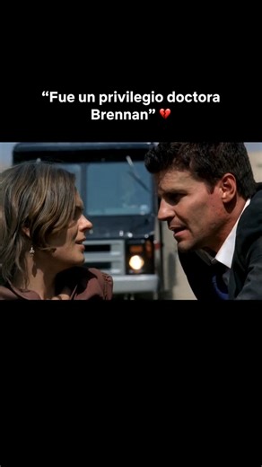 Siempre supe que había algo entre la doctora Brennan y el agente Booth 😍 La serie 'Bones' ya está disponible 🩻 | Netflix