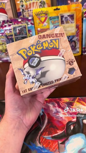 1st Edition Fossil Booster Box!!! #pokemon #pokemoncards #pokemoncard #vintage #1stedition