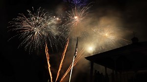 Are grocery stores open on the 4th of July in NH? Is mail delivered? What to know