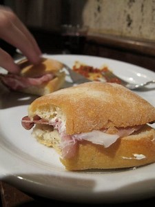 Top 5 Quick and Easy Lunch Spots