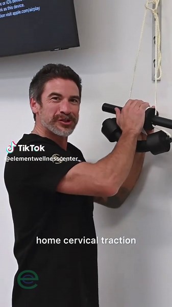 🎯 Wall traction tips from Dr. Jimmy! Did you know there are two correct ways to do your wall traction at home? 🙌 Watch as Dr. Jimmy walks you through both techniques so you can make the most of your home therapy routine! 💪✨ • #ChiropracticCare #SpinalHealth #HomeTherapy #ElementWellnessCenter #PostureCorrection