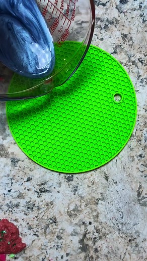 Another sneak peek look at the this silver sage scented wax melt confetti being made! Going for a silver and blue color scheme. #blue #sage #silver #satisfyingvideos #swirly #wip #trusttheprocess #blue #Lovely | The Starlit Corner