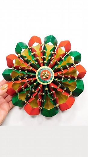 343K views · 5.3K reactions | Beautiful Christmas Decor DIY #walldecor #diy #craft #christmasdecor #christmasdiy #christmascrafts #xmas | Day with DIY | Facebook