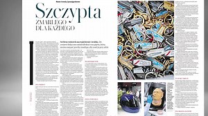 Urna w kształcie kasku ma możliwość doboru szkliwa np. pod kolor motocykla zmarłego. Reportaż „Szczypta zmarłego dla każdego” już w poniedziałek w „Dużym Formacie”. | Duży Format | Facebook