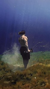 Tavi Castro underwater stunts and workouts continue to break world records 🔱 | Tavi Castro