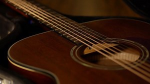 Les 10 Meilleurs Jeux de Cordes pour Guitare Acoustique (Comparatif)