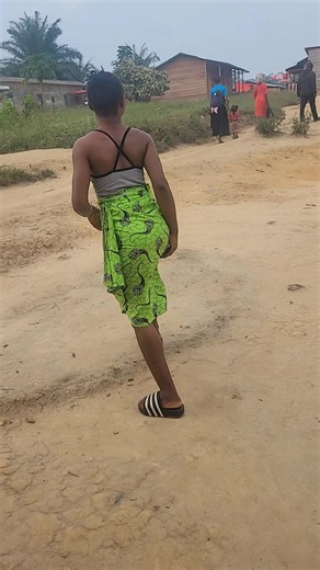 Lucie Mazombe (@lucie.mazombe)’s video of lucie