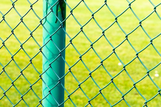 How To Paint a Chain Link Fence With Professional Results