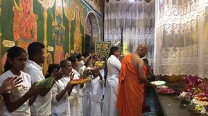Itipi so Bhagavâ-Araham Sammâ-sambuddho. Vijjâ-carana sampanno Sugato Lokavidû Anuttarro Purisa-damma-sârathi Satthâ deva-manussânam Buddho Bhagavâti Translation - Homage to the Buddha Thus indeed, is that Blessed One: He is the Holy One, fully enlightened, endowed with clear vision and virtuous conduct, sublime, the Knower of the worlds, the incomparable leader of men to be tamed, the teacher of gods and men, enlightened and blessed. #kotterajamahaviharaya #buddhistmonk #visitsrilanka #srilanka
