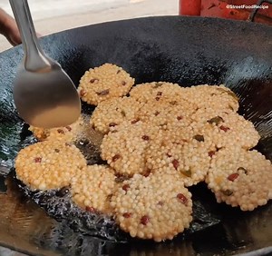 13M views · 49K reactions | Delicious Sabudana Vada Making at Garam Sabudana Stall, Outside Utkarsh Nirman complex, Mangalwari Bazar Rd, Nagpur | Street Food Recipes | Facebook