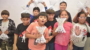 Nuestros alumnos más pequeños del Vacacional se han divertido aprendiendo con la materia de Estructuras de papel. ¡Han realizado diferentes proyectos que les ha enseñado que aprender también es divertido! | APOL