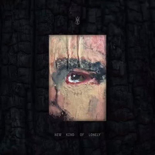 Amigo The Devil turns loss into clarity on “New Kind of Lonely.” Written in the wake of his house fire and recorded on the road, the new song reframes isolation as survival — and starting over as experience, not failure. Check it out now on thepier.org #AmigoTheDevil #NewKindOfLonely #ThePier #ModernFolk #AltFolk | The Pier Magazine