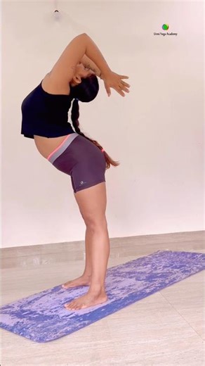 Advanced yoga asana flow #yogaurmi #urmiyogaacademy #yogawithurmipandya #shorts #goa #short #yoga