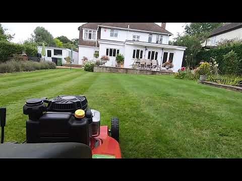 Hayter 56 Pro / Toro Prostripe 560 mowing lawns.