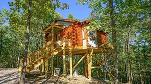 2.1K views · 90 reactions | Mountain Air Treehouse In Hot Springs, Arkansas | Tiny Homes | Facebook