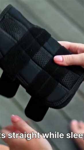 wake up with wrist pain and numbness