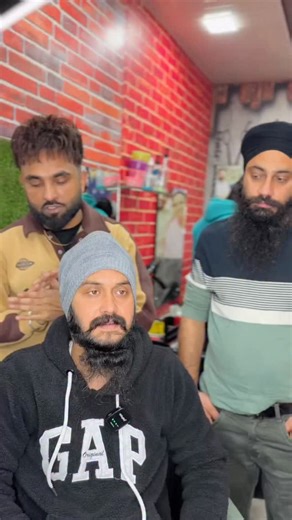 Sonu Gill on Instagram: "Jammu to scissor cut @scissor_cut_hair_salon19 #reelsinstagram #reelitfeelit #instagram #hairstyles #instagood"