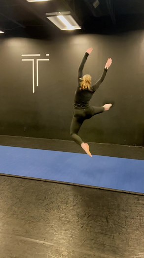 Trick Thursday #dancers #jazzdance #aboutdamntime #lizzo #dancechallenge #competitiondance #trickthursday