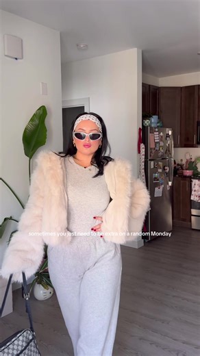 Comfy Outfit Ideas for a Casual Monday