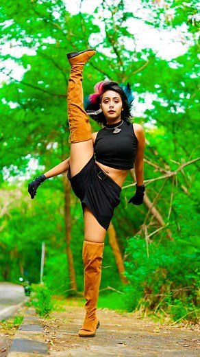 353K views · 946 reactions | LOOK AT Me ‍↔️卵亂 Splits 奈 took 6 years to come this far stretched 爛 © @dslr_waala 拾 #splits #dance #ashleylookatmechallenge❤️‍ #gymnasticsmumbai #dancer #contemporarydancer #fashion #haircolor #flexibility #ummahabiba #habibadance #fyp | Umma Habiba - উম্মে হাবিবা | Facebook