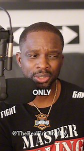 Why this combo will change your training game! You will learn 👇Learn how many rounds and hours you need to do each of the drills. 🥊👌🏽🔸What you will be taught👇🔸Footwork 🔹Ladder Drills for quickness 🔶Angles Offensive attack 🔹Slip Ball ( the purpose behind slips)🔘Rope weave drills 🔻Body vest lessons🔸How to overwhelm spar mitt training for peekaboo boxing (volume) 🔳Mitt training - peekaboo combination lesson🟢Paddle drills ( for defense 🔘How to use double end bag with peekaboo drills�