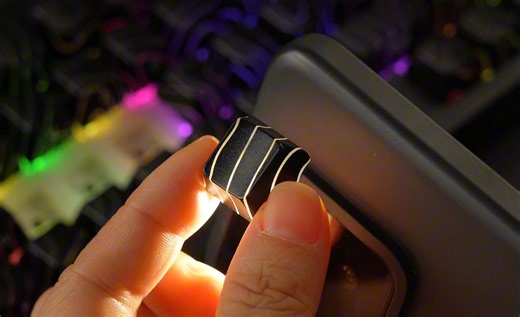 光神话 一把为灯光而生得键盘 | XVX