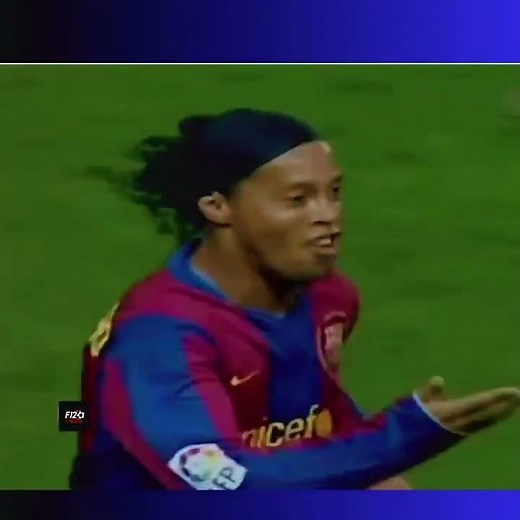 👑 Nobody Has Matched Ronaldinho’s Magic at Barcelona #footballlegends #football #footballshorts