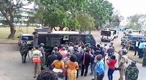 37K views · 433 reactions | #Mpinganjira #Case #Update Business Magnet Thomson Mpinganjira has left court premises in Blantyre for Chichiri Prison, where he will be remanded awaiting sentence. This after he was convicted earlier today in his judges bribery case. Judge Dorothy DeGabrielle found Mpinganjira guilty of all charges. Reported by Justin Mkweu. | Times 360 Malawi | Facebook