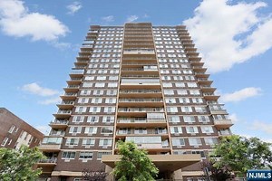 2150 Center Ave 17 B #17 B, Fort Lee, NJ 07024 - MLS 25024555 - Coldwell Banker