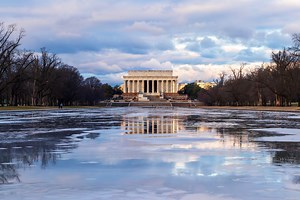 CWG Live updates: Tame tonight. Warmer early week. Brief wintry mix Wednesday?