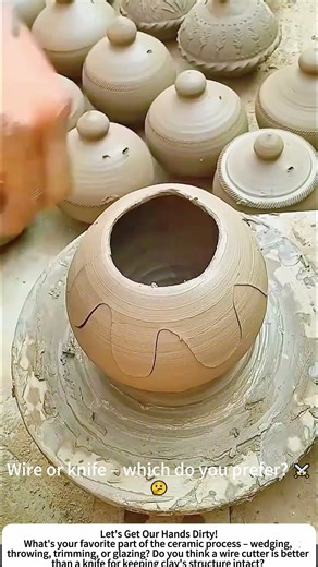 Traditional Clay Cutting with a Wire – Satisfying Potter's Technique 🧵🏺