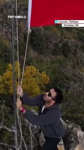 Man raises Turkish flag on 1,100m peak for 102nd anniversary of Turkish Republic