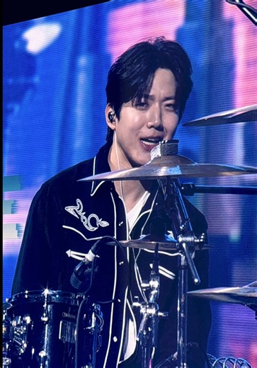 Day6 Concert Experience: Voice Lost from the First Song