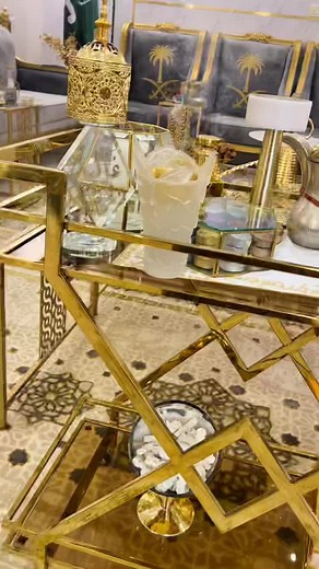 Luxurious Golden Coffee Table Decor Ideas