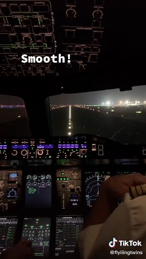 Enjoy an #A380 landing by night. #aviation #foryoupage #night #pilot