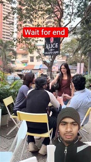 Kon thi ye ladki😱😂 #shorts #youtubeshorts #abrazkhan #funny #comedy #shortsfeed #trending #explore