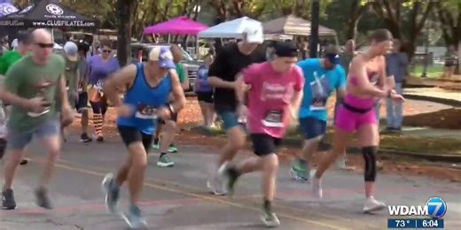 2nd annual Turkey Trot raises funds for scholarships