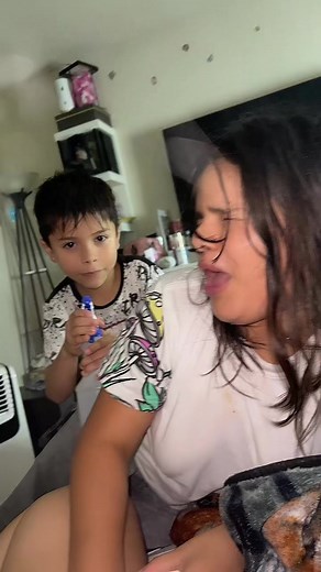 Mzznofilter (@mzznofilter)’s videos with Monkeys Spinning Monkeys - Kevin MacLeod & Kevin The Monkey