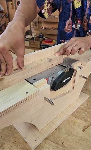 Build Your OWN Woodworking Benchtop Jointer Easily! #woodworking #diywoodworking