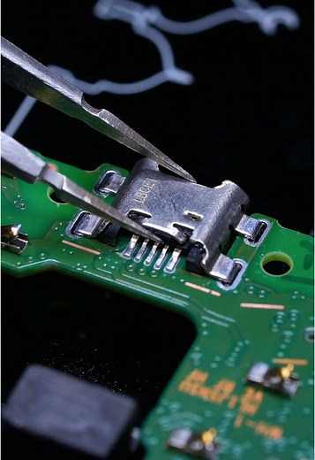 Correct Method for Mobile Phone Charging Port Replacement