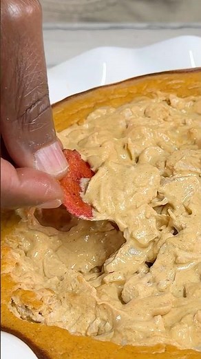 🔥🧀 Creamy Vegan Buffalo Cheese Dip!