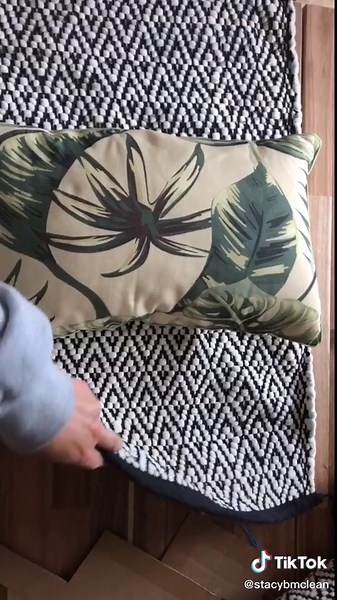 DIY $8 Dollarama Pillow Tutorial
