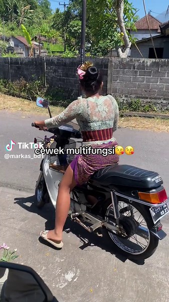 Cewek Multifungsi: Video Tren Kekinian yang Lagi Viral 😘