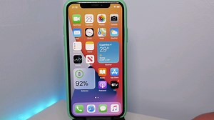 【iOS14】老外第一时间体验iOS14，并教你如何快速安装