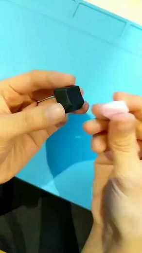 he's beautiful ok #eyeslipsface #keycap #glowup #artwork